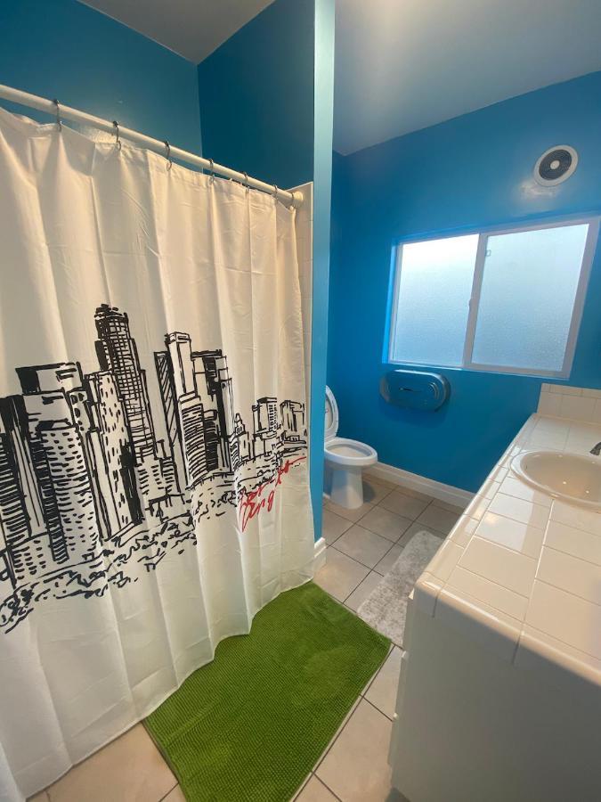 Private Large La Bedroom W Private Half-Bathroom - Ac - Wifi - Private Fridge Near Usc - Exposition Park - Usc Memorial Coliseum - Banc Of California Stadium - Downtown Los Angeles Dtla - University Of Southern California Usc! Εξωτερικό φωτογραφία