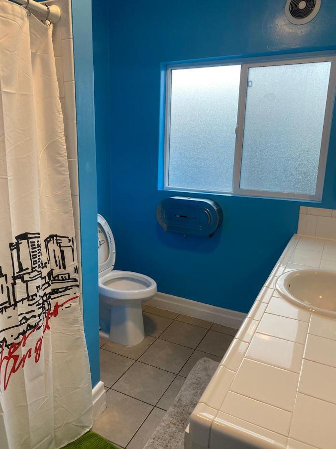 Private Large La Bedroom W Private Half-Bathroom - Ac - Wifi - Private Fridge Near Usc - Exposition Park - Usc Memorial Coliseum - Banc Of California Stadium - Downtown Los Angeles Dtla - University Of Southern California Usc! Εξωτερικό φωτογραφία